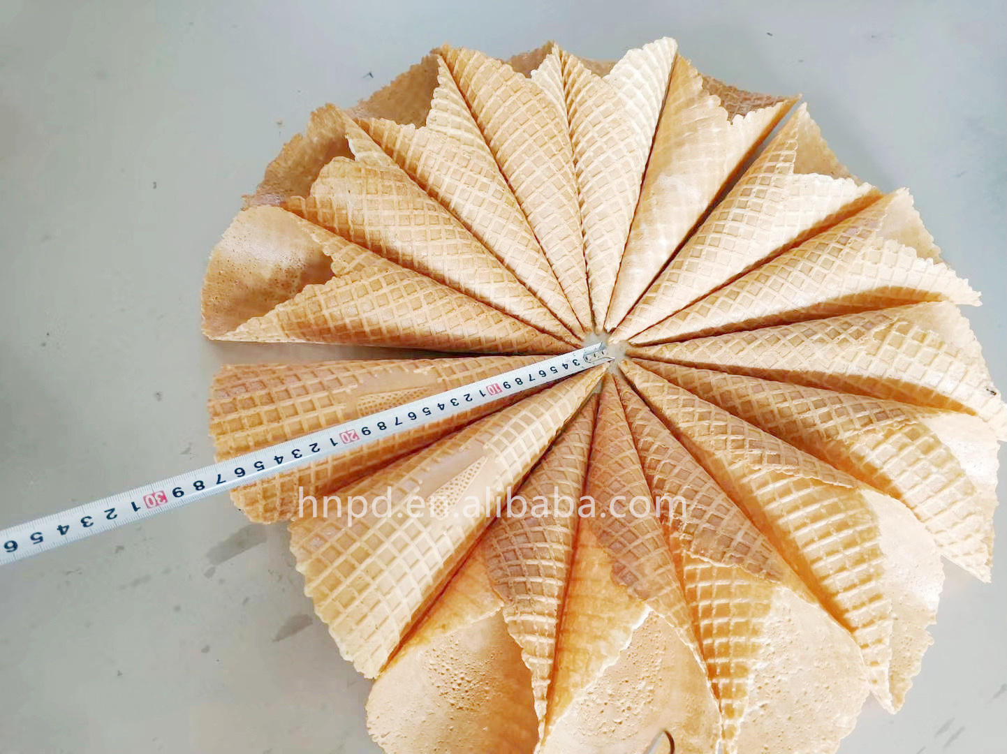 Commercial Small Stroopwafel Production Line Crispy Phoenix Egg Roll Ice Cream Cone Maker Waffle Cone Making Crepe Machine Price