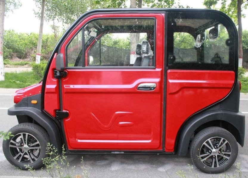 Adult smart electric car fully Enclosed 3000W mini new energy vehicle with 4 seats for sale