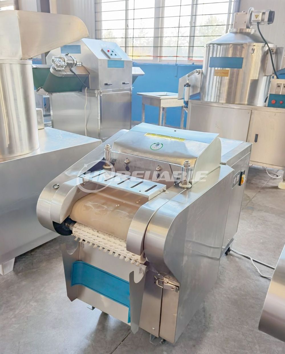 Okra Celery Parsley Root Vegetable Slicing Dicing Cutting Machine