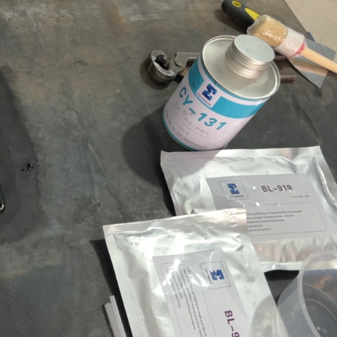 Rubber conveyor belt bonding glue