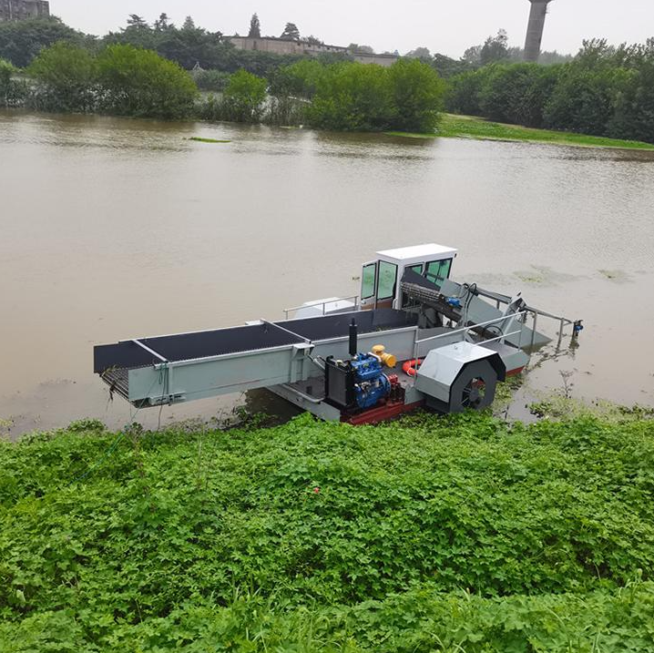 River cleaning machine/water collect floating garbage Mowing aquatic reed cutting boat