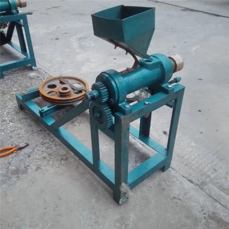 Diesel Engine Floating Fish Feed Pellet Machine / Fish Feed Pellet Extruder Machine