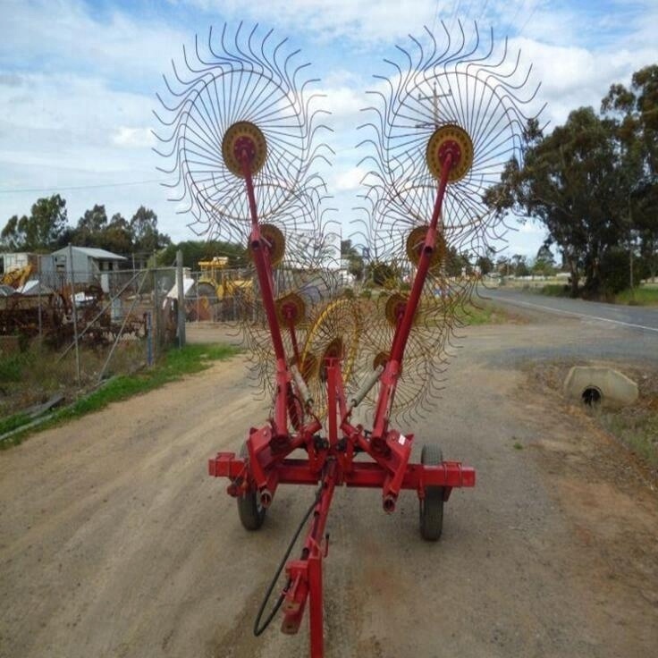 Chinese Gear drive type mini hay rake wheels , tractor root rake