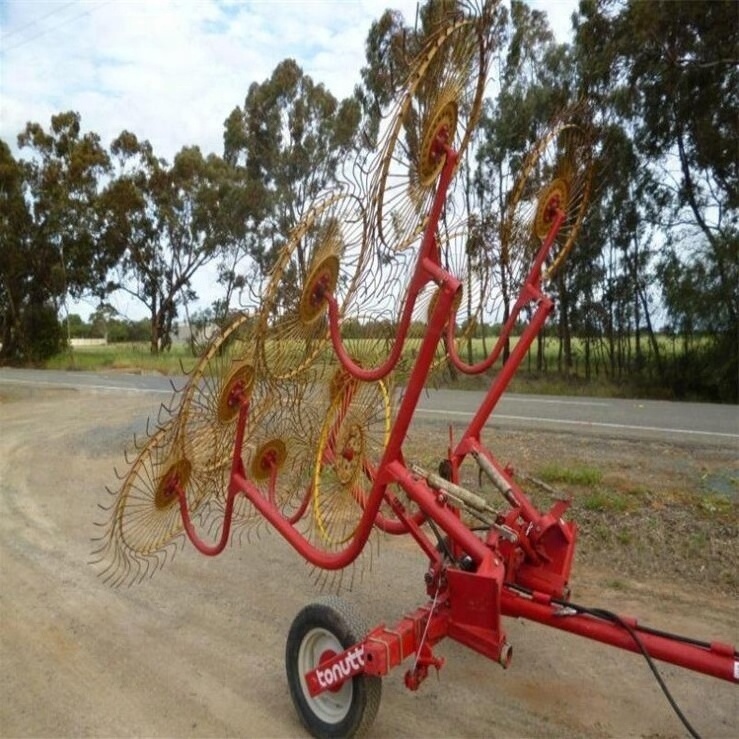 Chinese Gear drive type mini hay rake wheels , tractor root rake