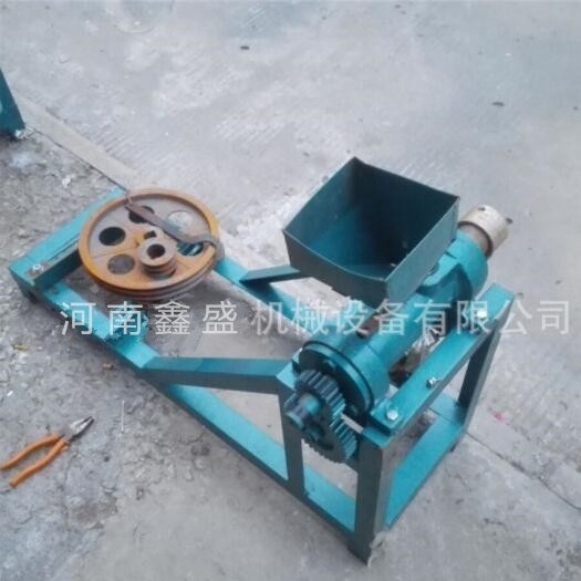 Diesel Engine Floating Fish Feed Pellet Machine / Fish Feed Pellet Extruder Machine