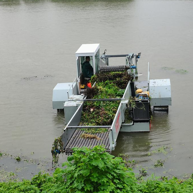 River cleaning machine/water collect floating garbage Mowing aquatic reed cutting boat