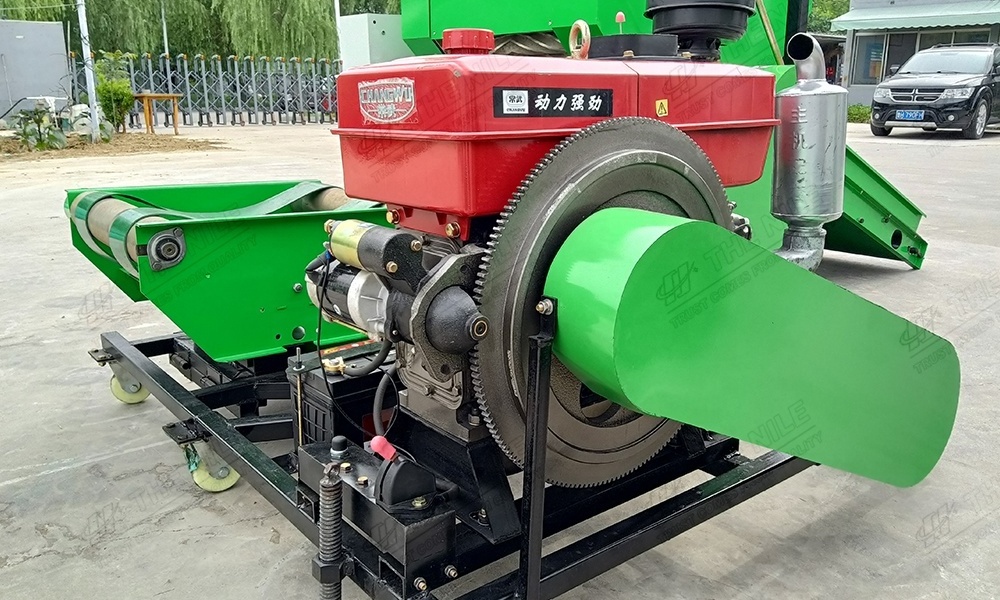 Fully automatic mini round alfalfa rice straw wheat straw pine straw silage baler for kenya sale