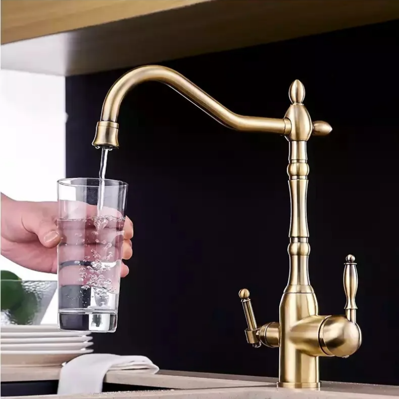 European Style Antique Copper Faucet Rotatable Double Handle Multifunctional Pull Valve for Cold and Hot Mixed Kitchen Use