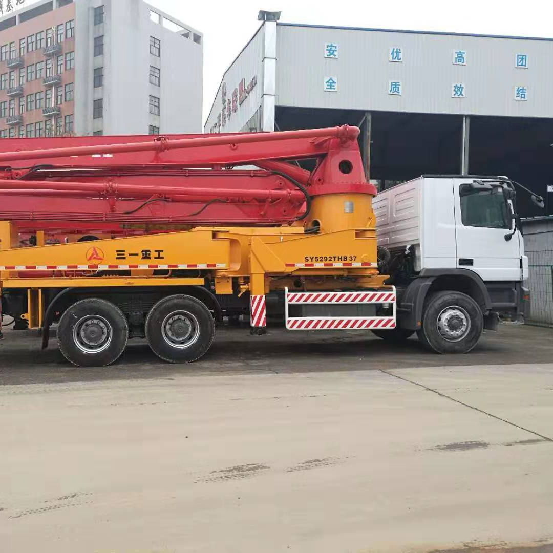 Reconditioned concrete pump truck Sany brand with ISUZU chassis