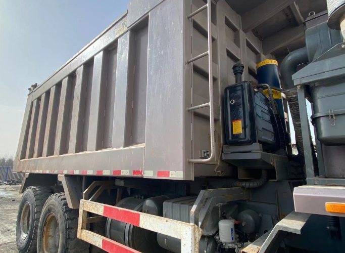 Used 2019 Year Sinotruck Mine Truck 70 Ton Heavy Dump Truck for Coal Mine Transportation