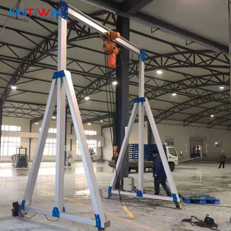 Hand push 2 ton small mini gantry crane with hoist for sale in India