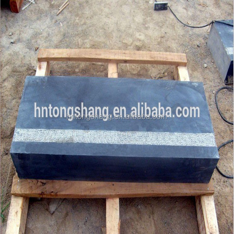 China nature blue limestone steps with bush hammered line cheap prices