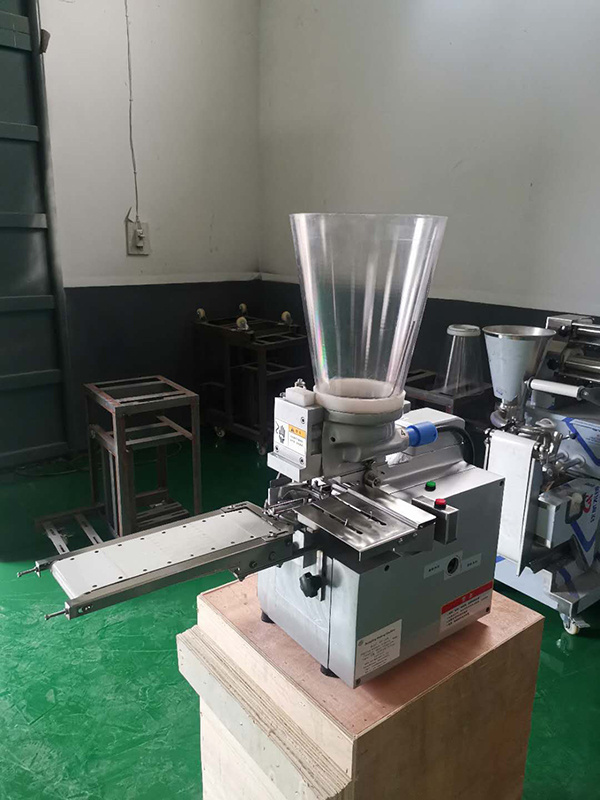 Electric stainless steel manual pierogi ravioli maker machine automatic wonton making folding machine