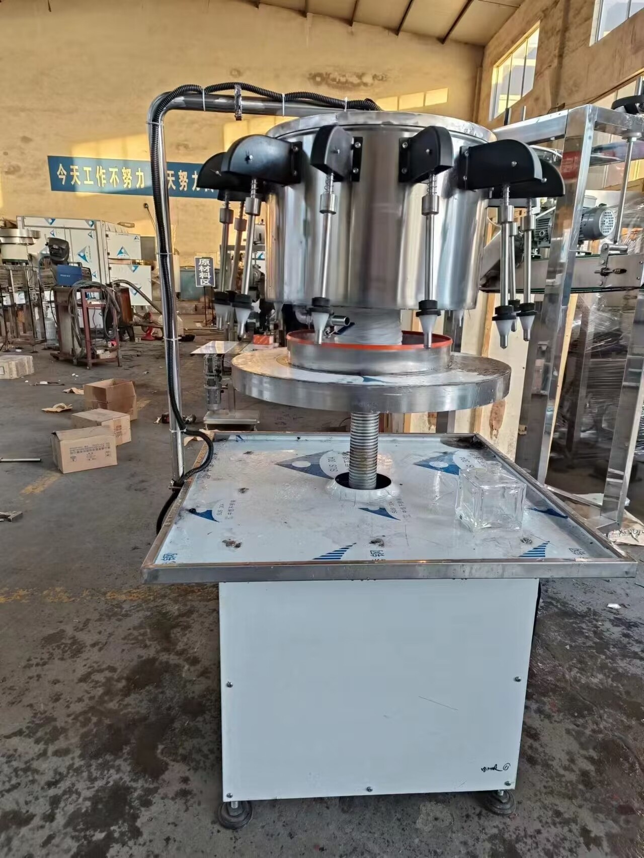 Soda bottling machine mineral water wine juice palm filling machine milk filling machine