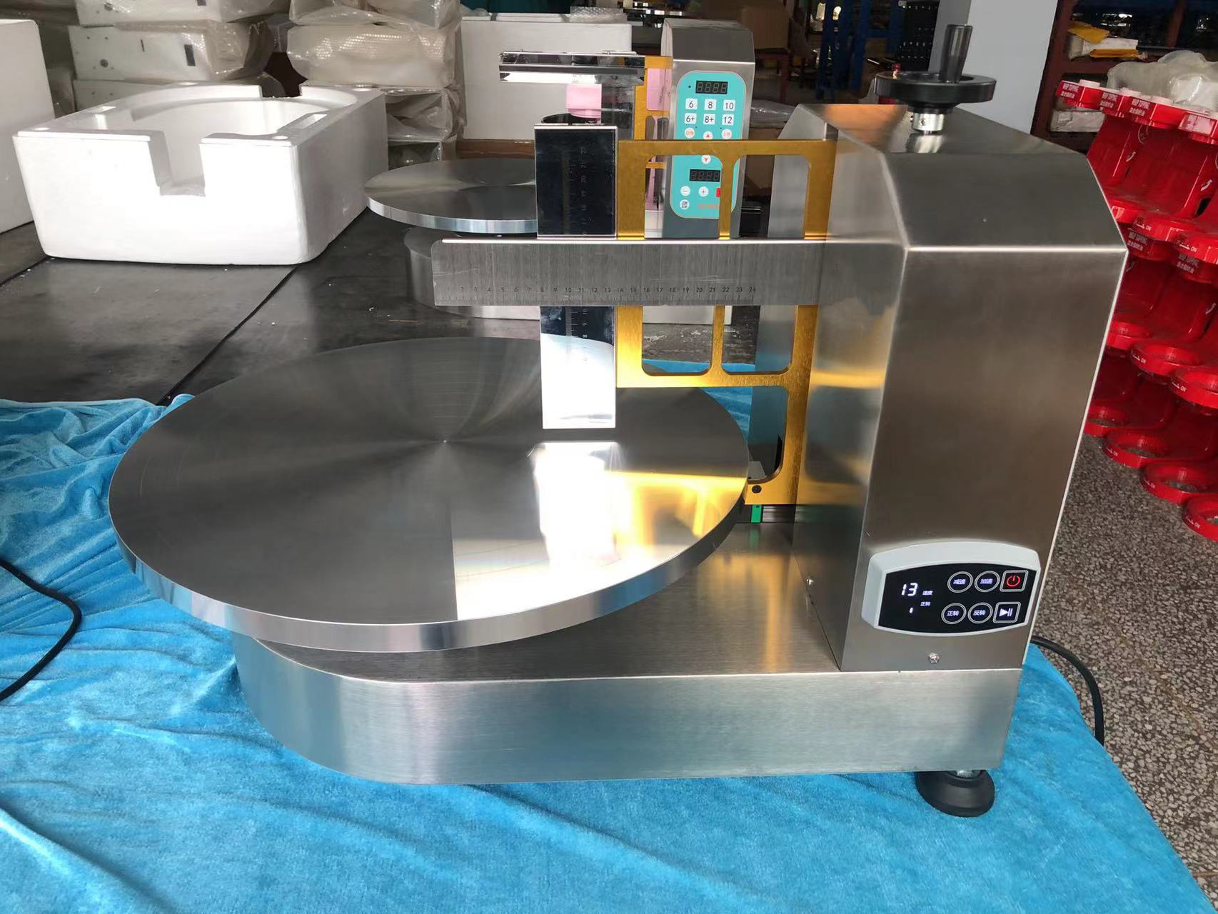 Electric turntable for cake decoration cream cake creaming machine