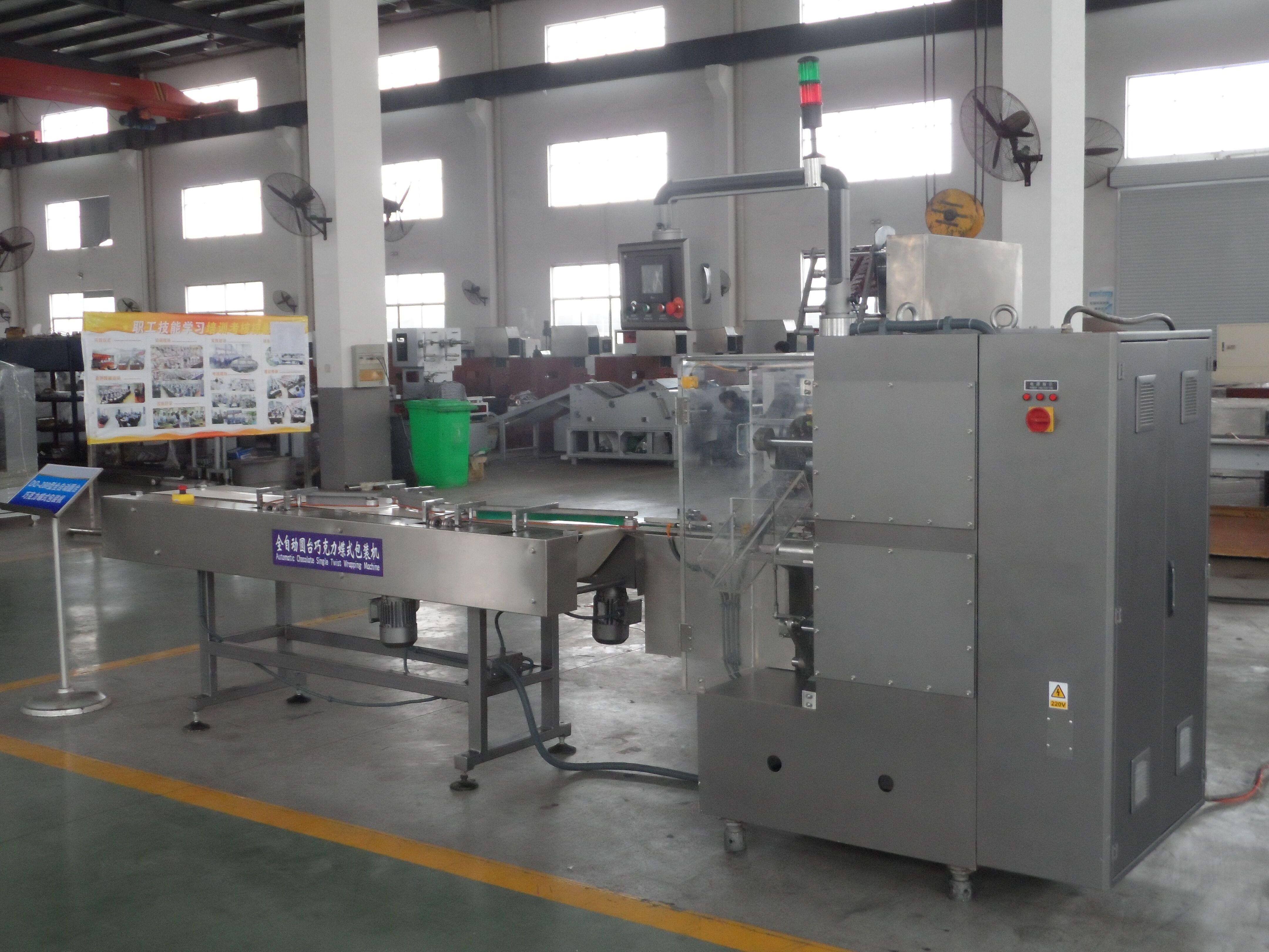 Popular chocolate candy packing machine small single twist candy wrapping machine