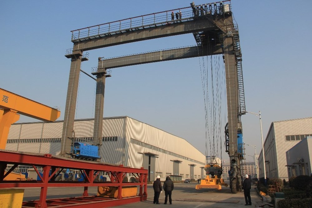 RTG Type port container gantry crane 50 ton rubber tyre container gantry crane 40t straddle carrier