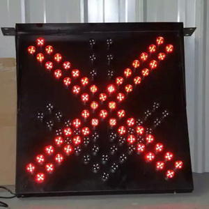 Green Arrow Red Cross flashing warning LED traffic light