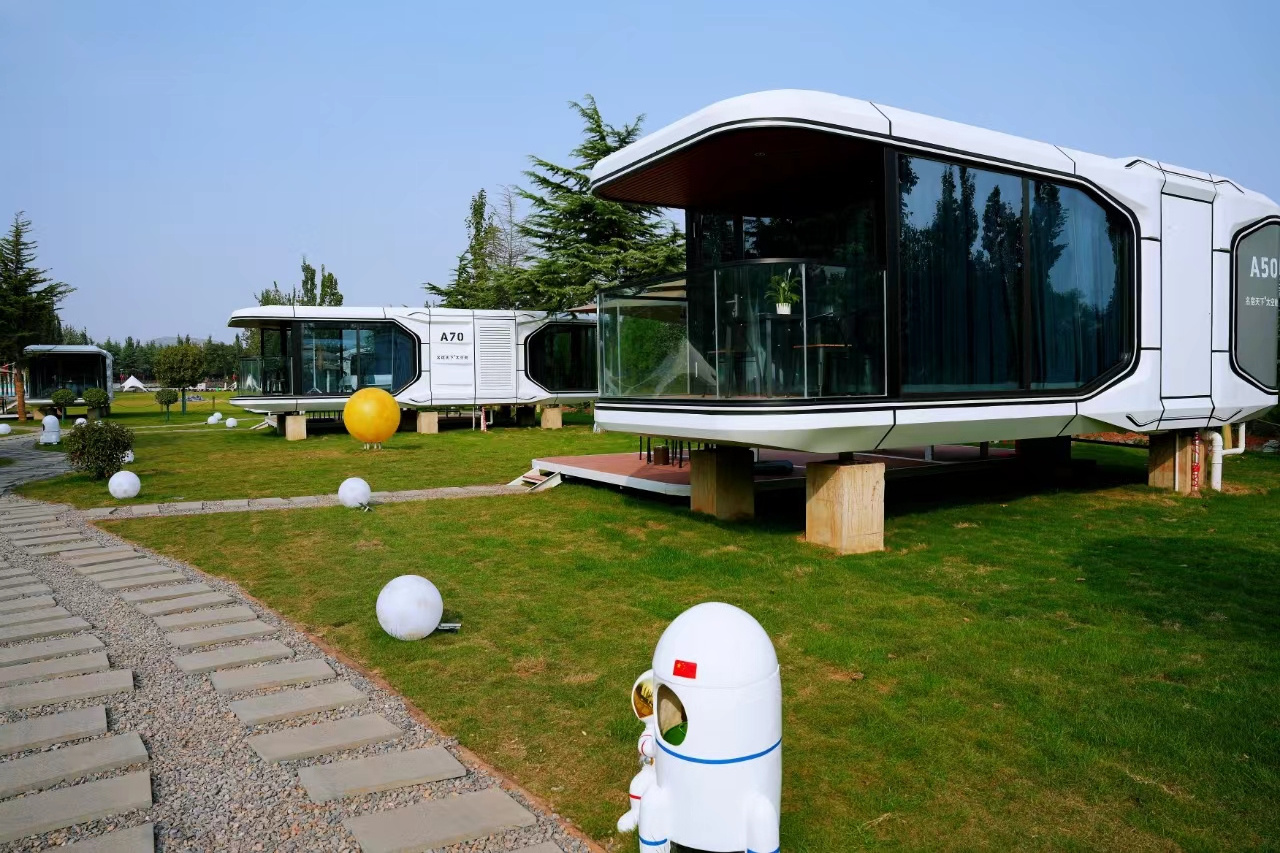 Standard modern camping pod space Prefabricated portable mobile capsule ...