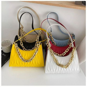 PU Leather Chain Shoulder Bag 2022 Zipper Embossed Underarm Bag