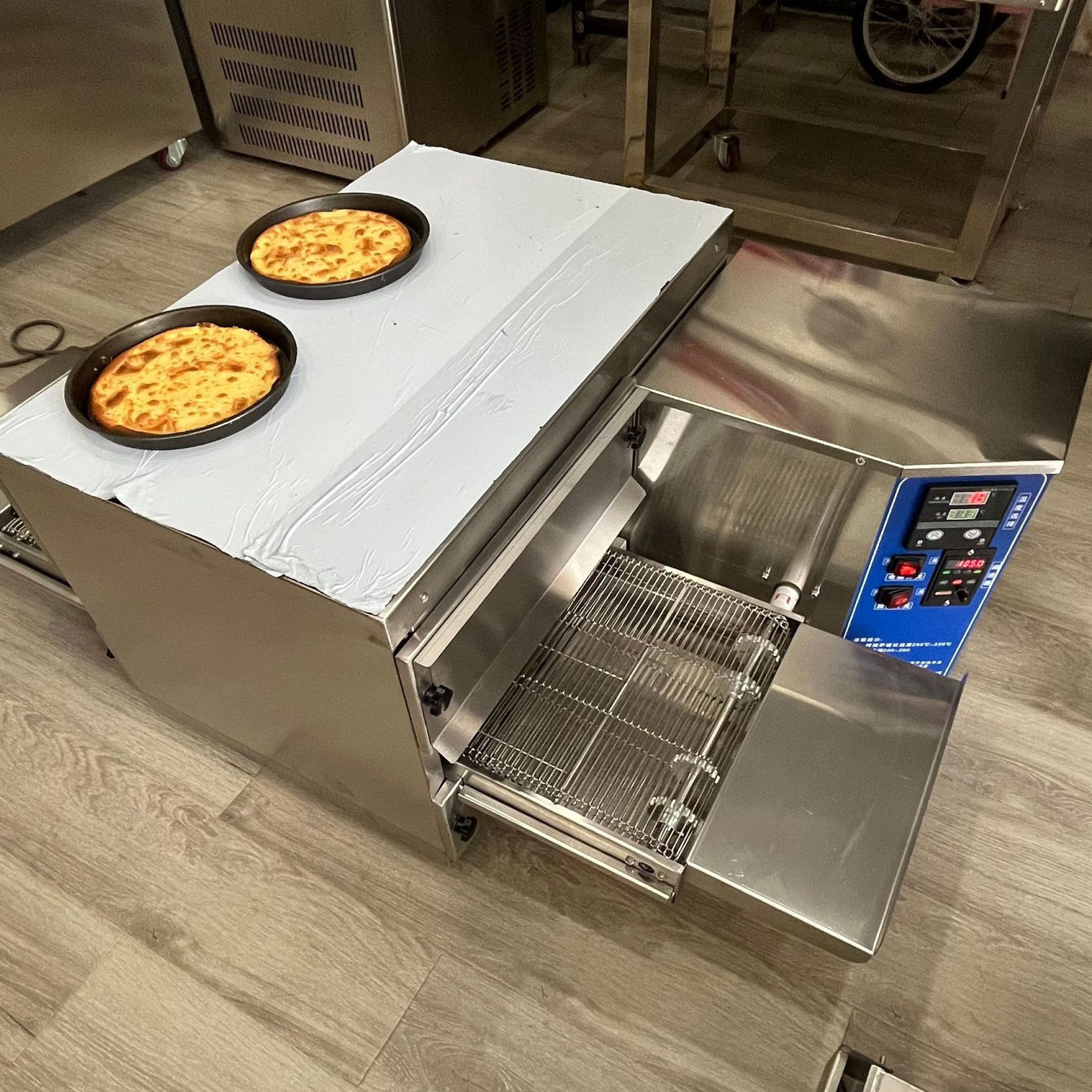 Commercial Multifunctional Chain Type Pizza Oven For Pizzeria And Western Restaurant