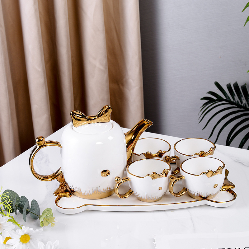 wholesale Arabic golden porcelain tea cup and saucer set with porcelain bone china ceramic teapot set ceramic gold coffee mugs