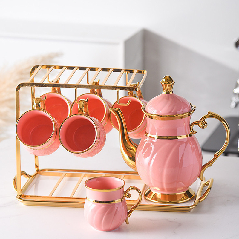 wholesale Arabic golden porcelain tea cup and saucer set with porcelain bone china ceramic teapot set ceramic gold coffee mugs