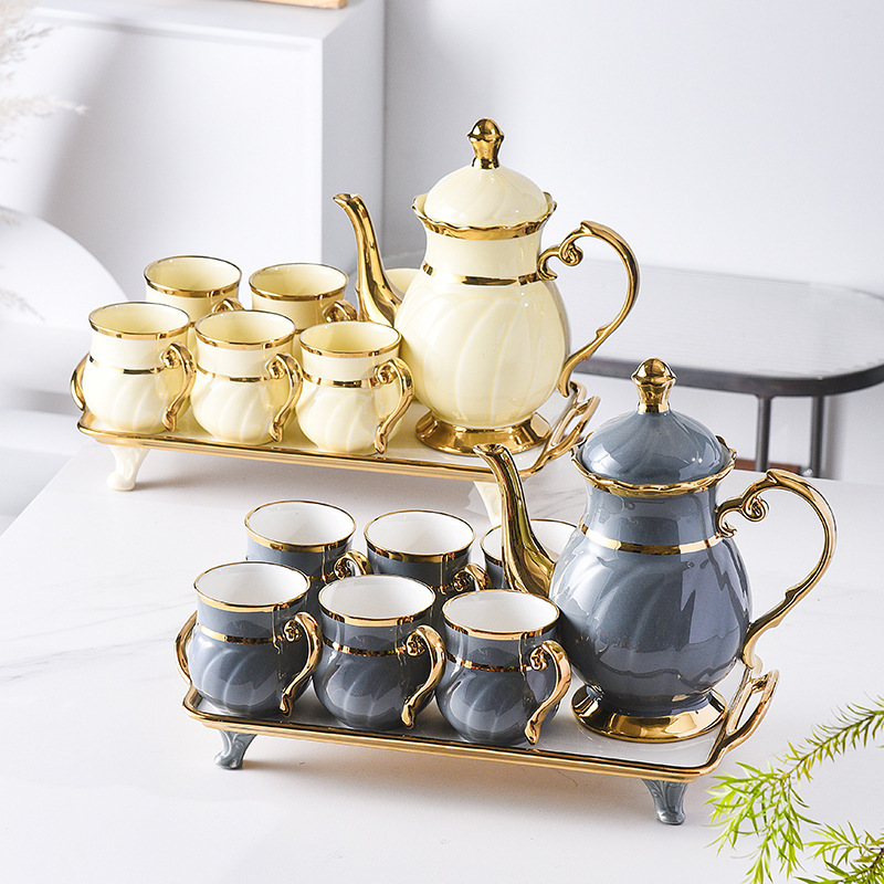 wholesale Arabic golden porcelain tea cup and saucer set with porcelain bone china ceramic teapot set ceramic gold coffee mugs