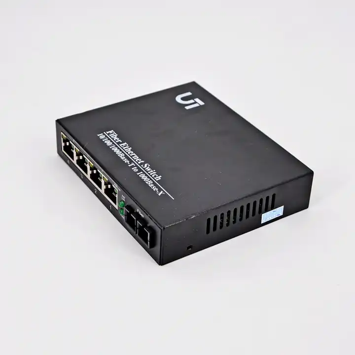 Factory direct sales CCTV Camera Solution 4 Ports Fiber Optic Media Converter 10/100/1000M Media Converter with high quality