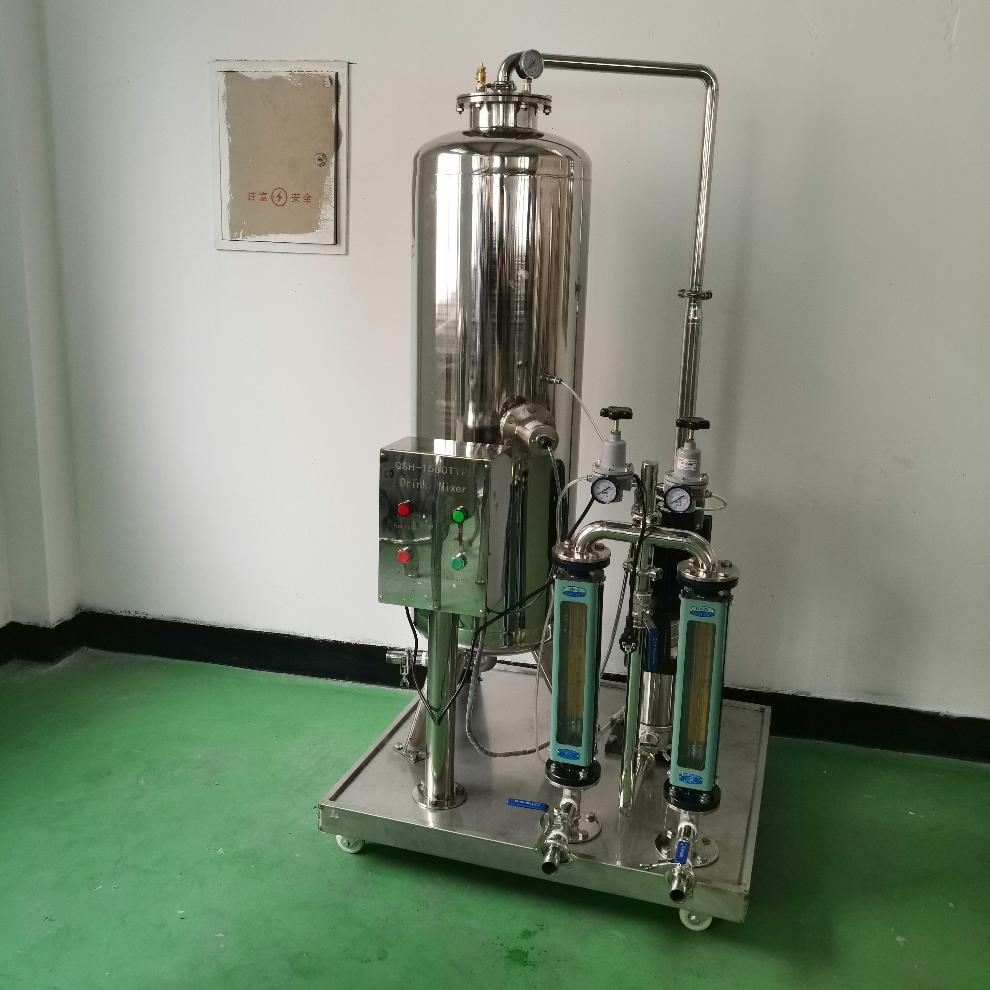 Factory Price Soft Drink Mixing Machine/Soda Water Production Line/Carbonated Drink Filling Machine