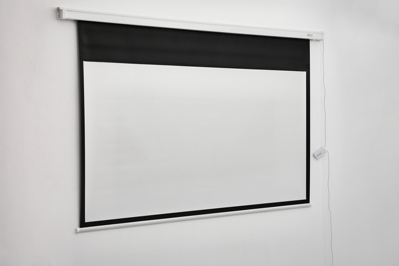 Motor projector screen, projector screen fabric, portable projector screen