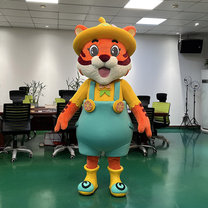 Custom doll design cartoon mascot 3D proofing bubble carving company logo mascot doll animation costume props production