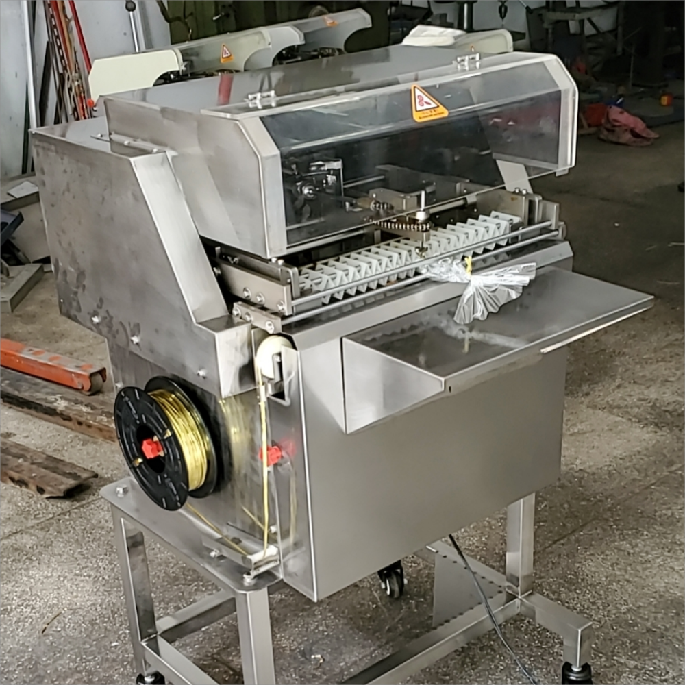 Easy to Operate Semi-automatic Bakery Bag Flower Scallop Tying Machine Packing Machine Bread Bag Twist Tie Machine