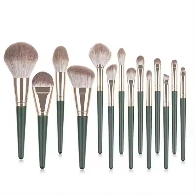 Hot Sell Custom Logo 14 Pieces Dark Green Professional Beauty Brush Can Be with Leather Bag Cosmetic Face Makeup Brush Set