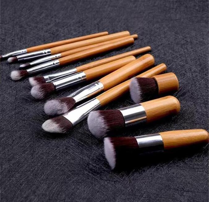 Private Label 11pcs Bamboo Handle Makeup Brush Set Vegan Kabuki Organic Bamboo Face Brush Make Up Ecofriendly