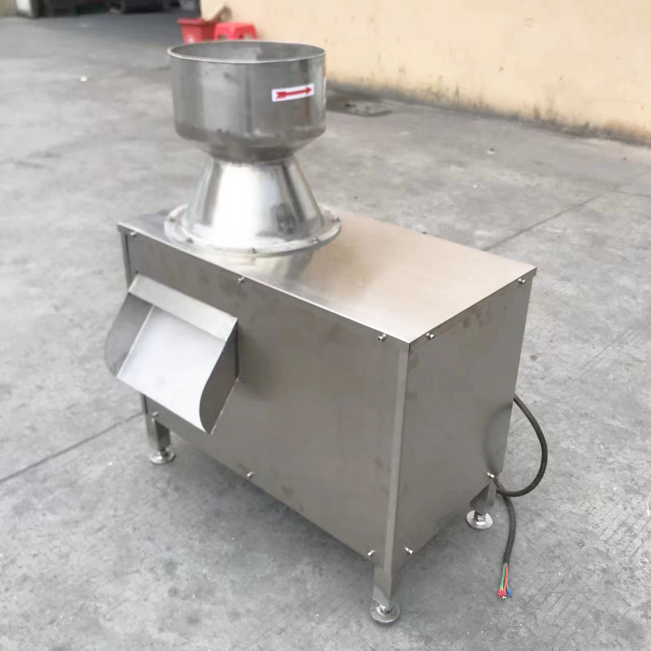 Automatic Electric Coconut Meay Grinder Grinding Machine Coconut Meat Shredder Grater