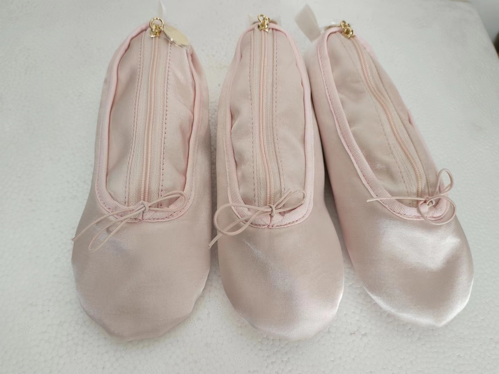 Satin Surface Ballet Shoes Shape Pencil Case for Selling/ Popular Designs for Souvenir Ballet Shoes Shape Pencil Box