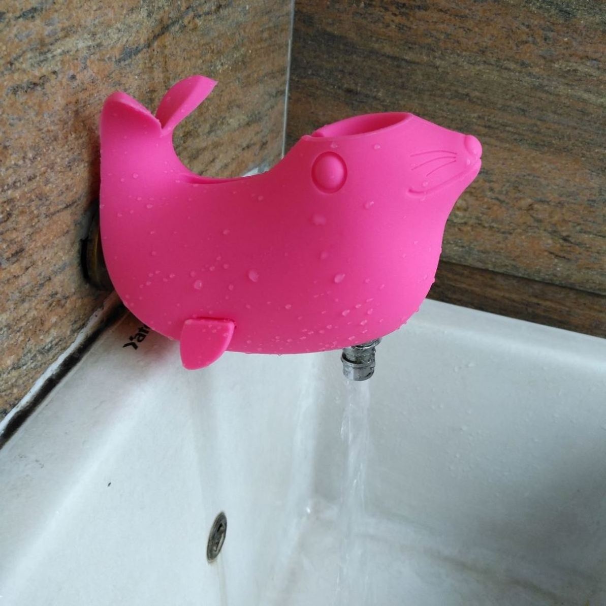 1 Various animal shapes plastic baby kids edge protection water faucet bath bathtub spout safety bumper cover