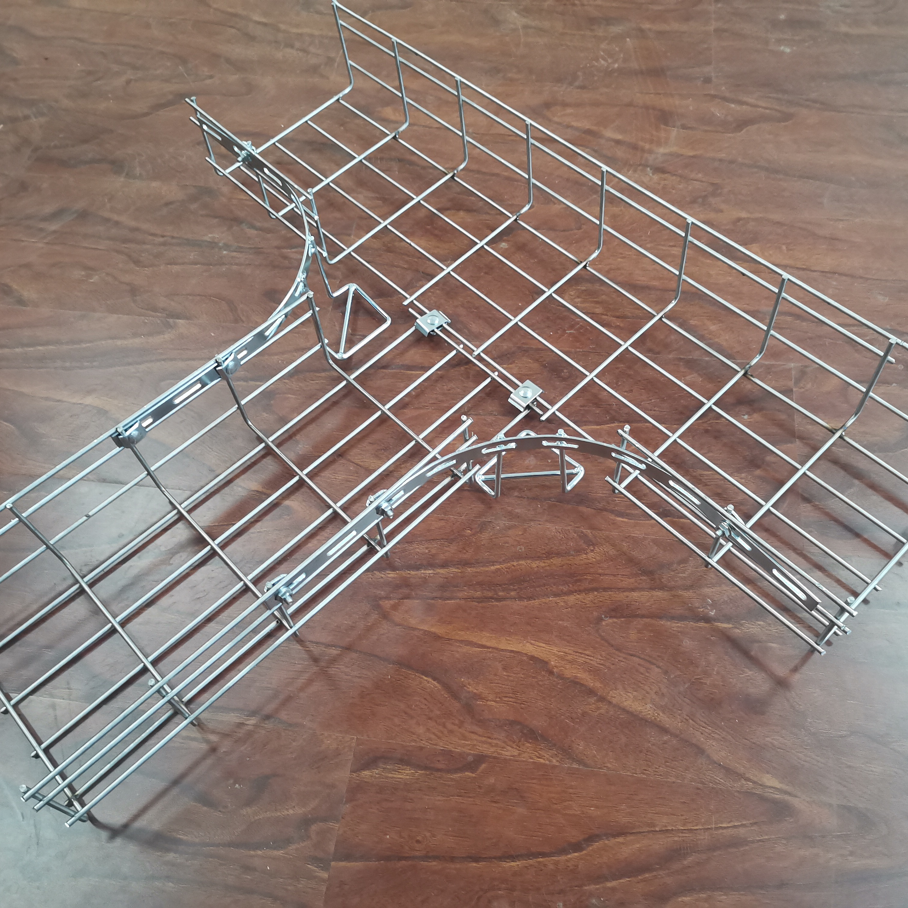 Aluminium alloy Grid cable tray Fixed to walls or ceilings cable network cable trunking