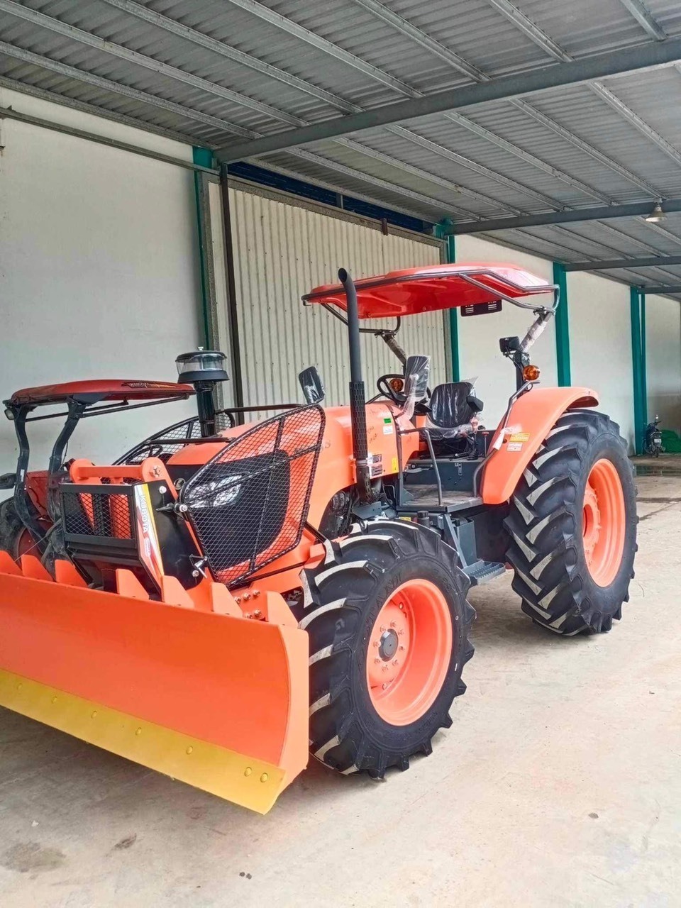 KUBOTA TRACTOR M108S CABIN MADE IN THAILAND  4WD 100HP, BEST SELLER TRACTOR 2023