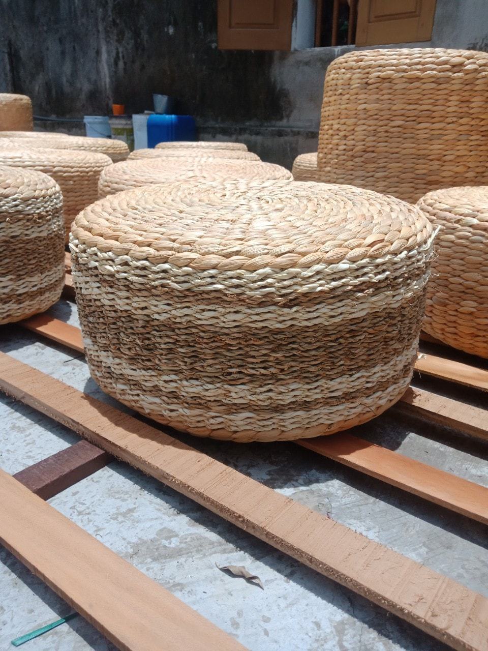 Water Hyacinth Pillow Rustic Straw Pouf Ottoman for Meditation Straw Cushion for Picnic Seat Pad HUNG TAM VN from Vietnam