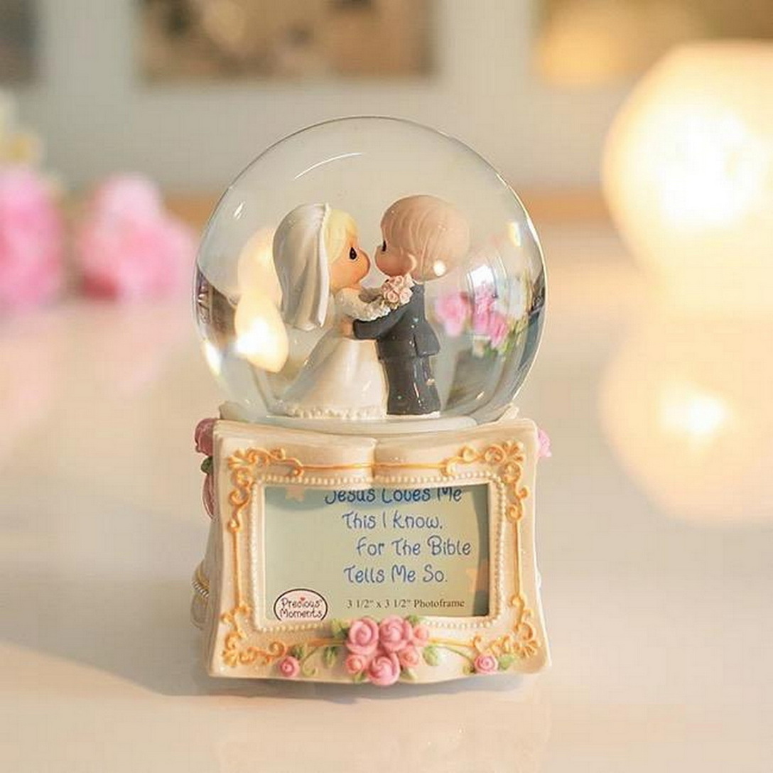 wholesale romantic love waterglobe wedding dancing couple snow globe custom valentine gift snow ball