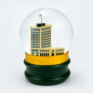 New Design Custom Luxury Polyresin Glass Bank Building Snowball Souvenirs Resin Crafts Empty Snow Globe Custom Snow Globes