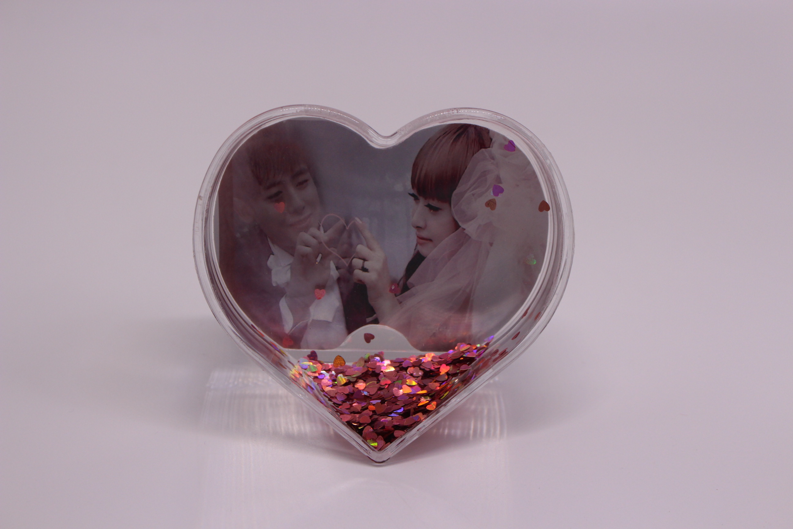 plastic dome kit heart shape plastic photo frame snow globe for decor