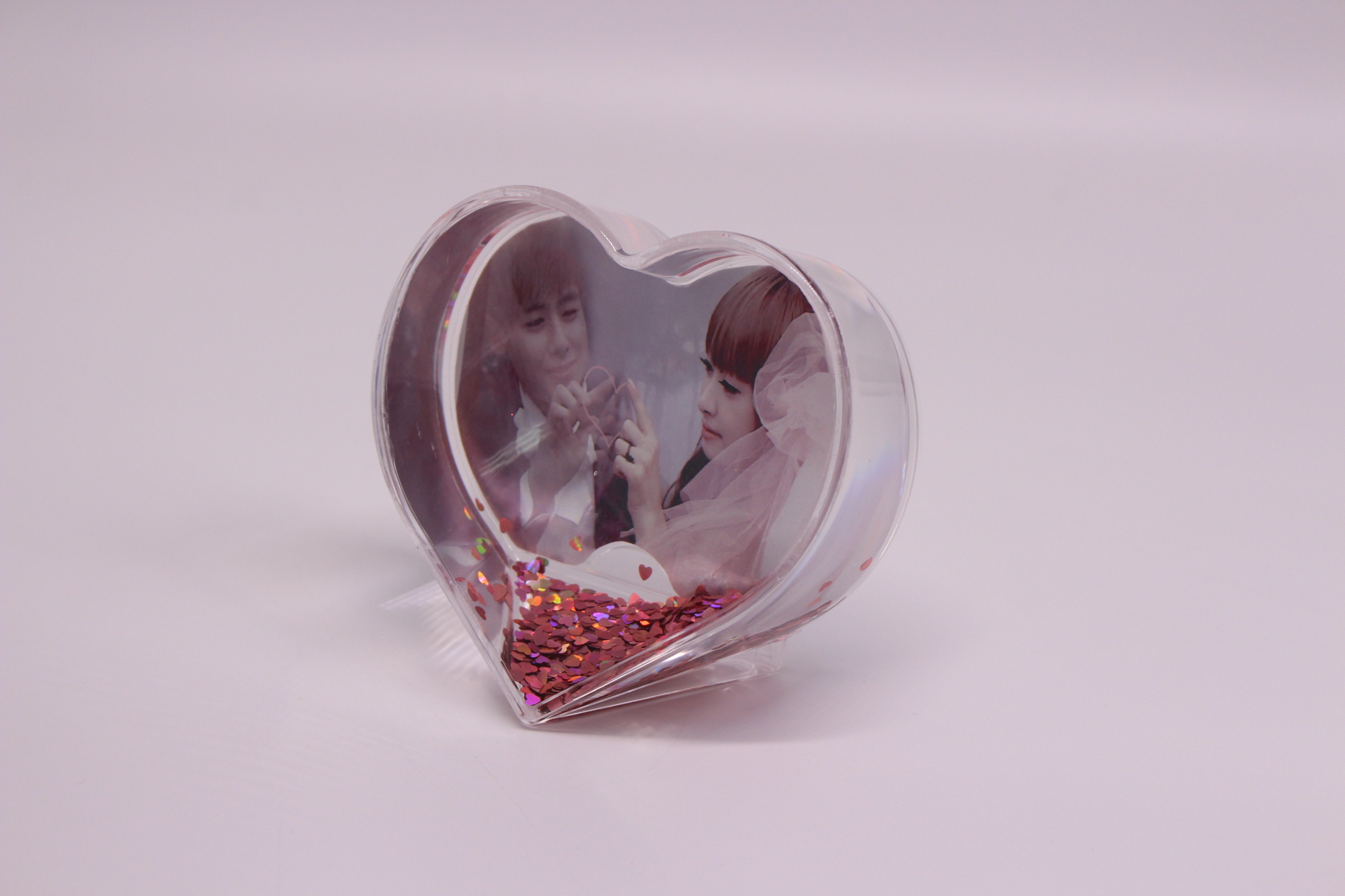 plastic dome kit heart shape plastic photo frame snow globe for decor