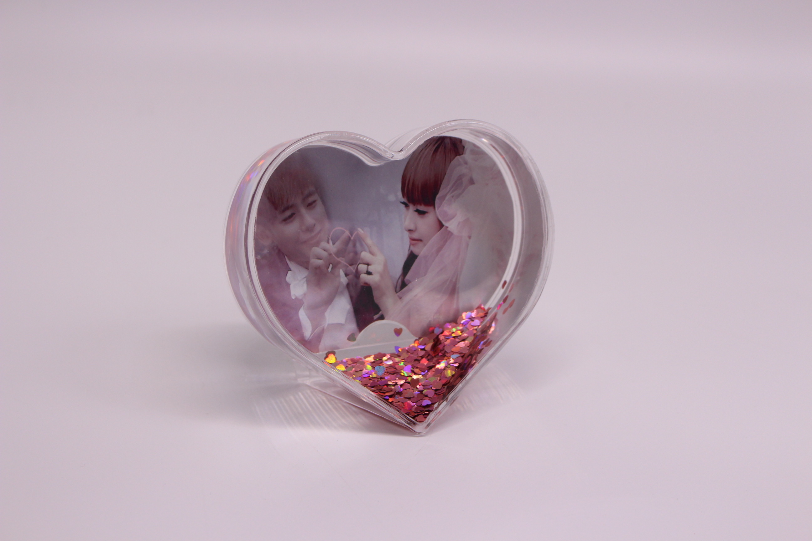 plastic dome kit heart shape plastic photo frame snow globe for decor