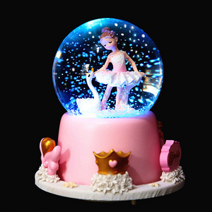 High Quality Swan Shape Ballet Girl Resin Glass Snow Globe For Home Decoration