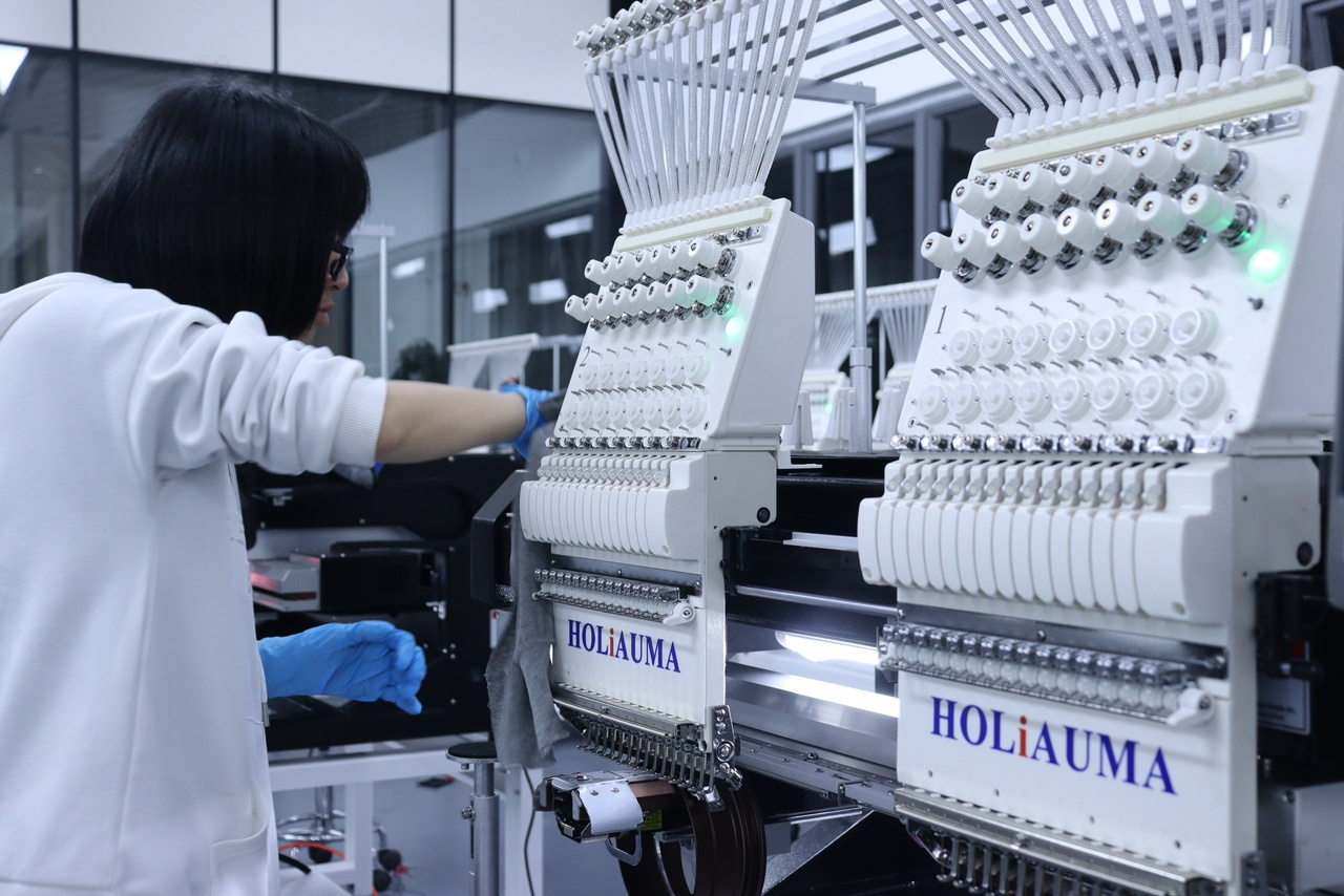 10 year motor warranty HOLiAUMA factory similar tajima embroidery machine two head surpassed baby lock embroidery machine  price