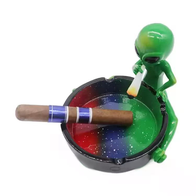 71 Wholesale High Grade Personalized Portable OEM Funny Custom Fancy Resin Jamaican Bob Ashtray