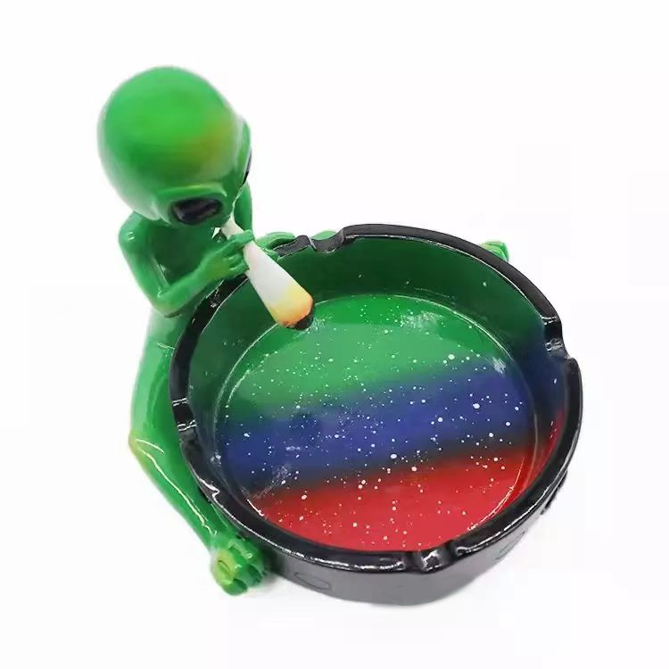 71 Wholesale High Grade Personalized Portable OEM Funny Custom Fancy Resin Jamaican Bob Ashtray